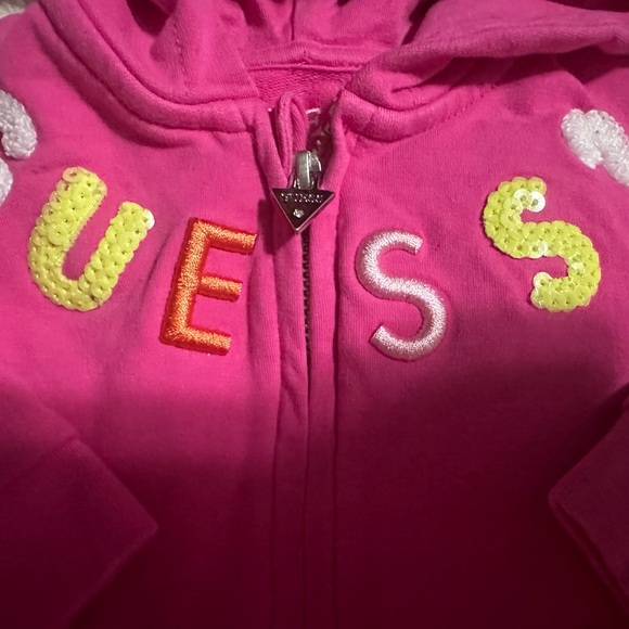 Brand Name 3-6 months Guess 2 piece suit - Picture 4 of 4